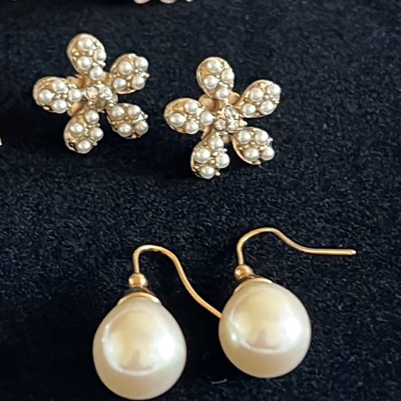 🔶Vintage bundle pearl earrings set - Picture 3 of 5